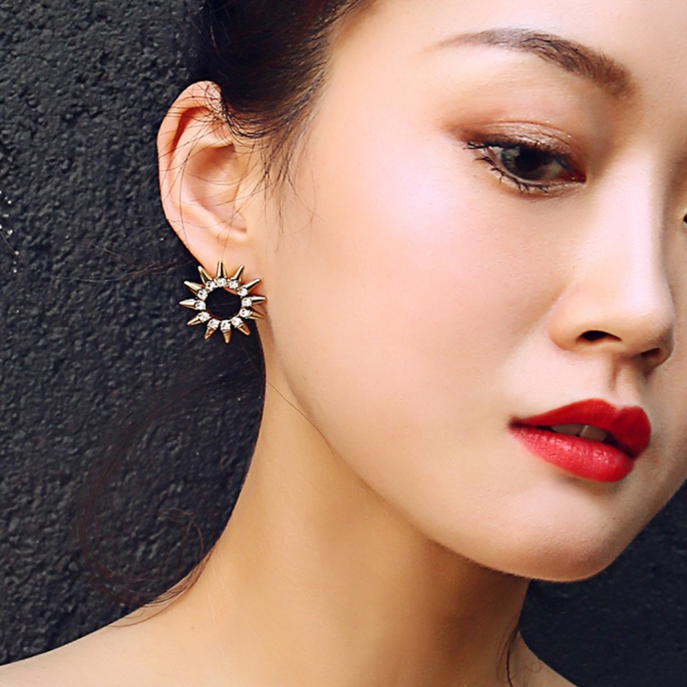 ADELINE | Crystal Starburst Statement Earrings - Picture 3 of 7